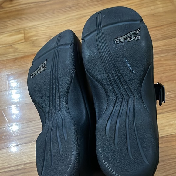 Dansko leather black clog mules size 40 US9.5-10 buckle over - Picture 6 of 8